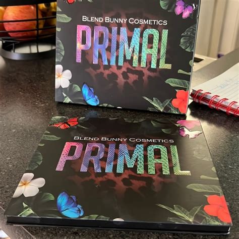 blend bunny makeup blend bunny primal eyeshadow palette swatched