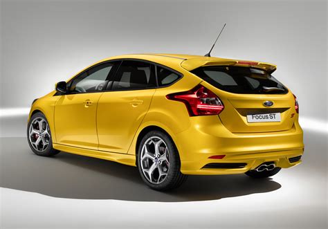 ford focus st unveiled  wagon version autoevolution