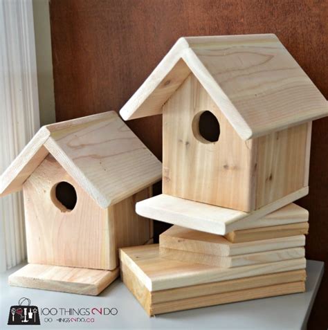 diy birdhouse projects perfect  summer  tiny blue house