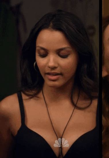 jessica lucas in friends with benefits [s01e01] find make and share gfycat s