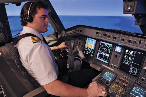 commercial pilot training careers  india     commercial pilot career options
