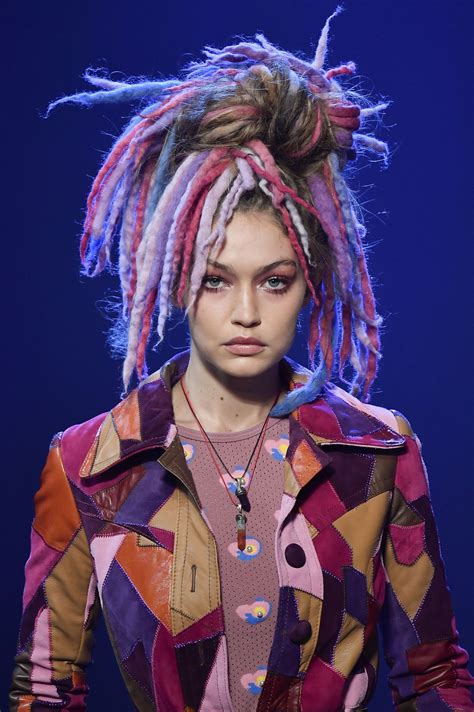 gigi hadid at marc jacobs runway show at new york fashion