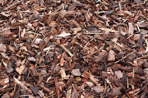 mulch benefits  drawbacks   mulch materials