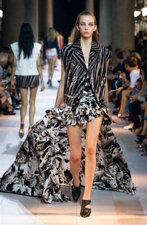best spring summer 2016 trends from milan fashion week page 2 fashion gone rogue