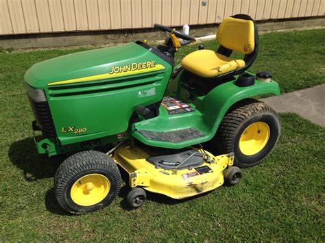 wisconsin ag connection john deere lx riding lawn mowers  sale