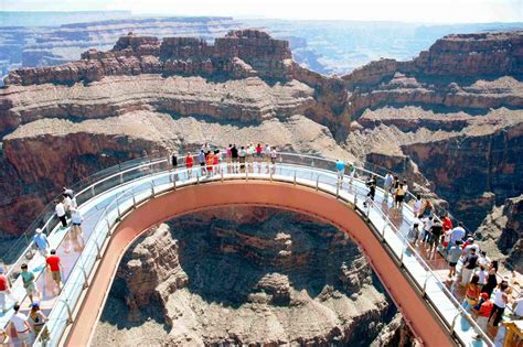 smotrovaya ploshchadka skywalk dlya naslazhdeniya vidami grand kanona