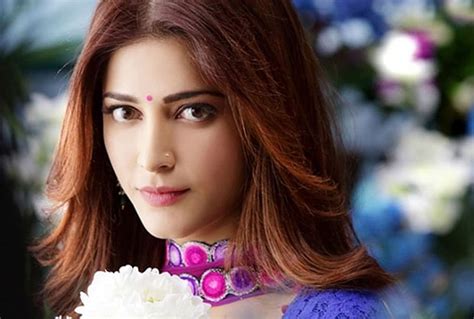 actress shruti haasan birthday special naga chaitanya once wanted to