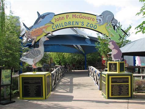 childrens zoo entrance zoochat