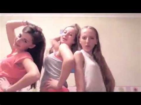 Nelia teen blowjob