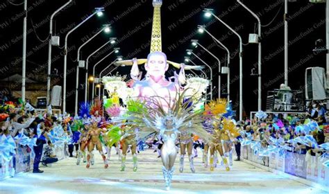 el carnaval del pais es de gualeguaychu