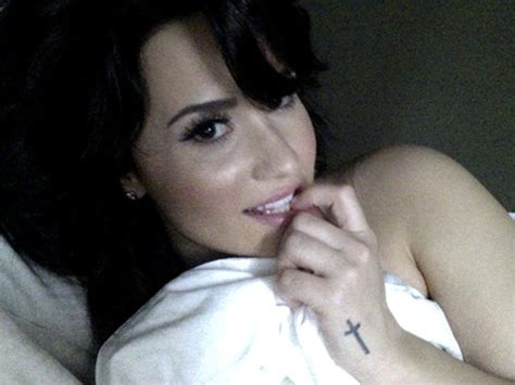 demi lovato naked 3 new photos thefappening