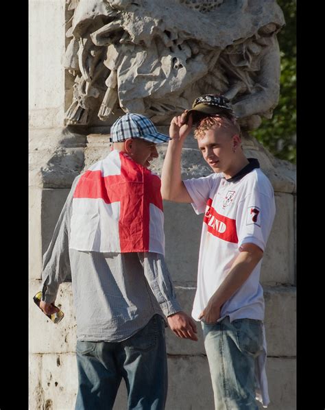 i raise my hat to you sir two lads in trafalgar square … flickr