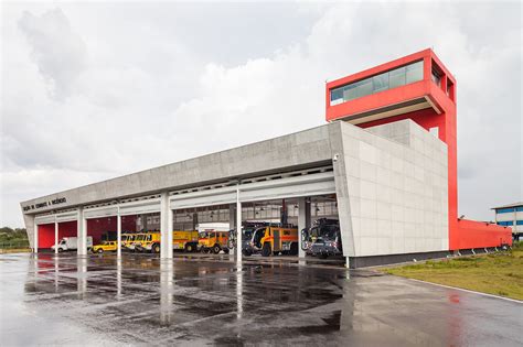guarulhos airport fire department mm arquitetura archdaily
