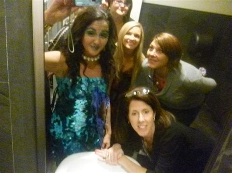 Bathroom Mirror Group Selfie Selfie Sports Jersey Pinny