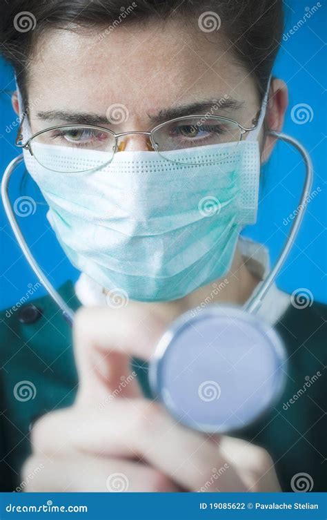 arts met stethoscoop stock foto image  internist uitdrukking