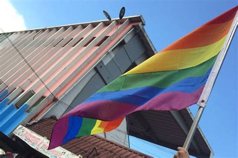 61 pct of pinoys against legalizing same sex marriage sws r philippines