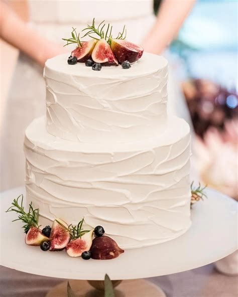 tieredcakes in 2020 wedding cake figs cake wedding