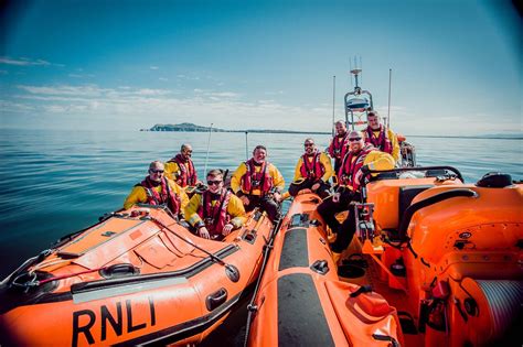 trearddur bay rnli launch  boats  service rnli