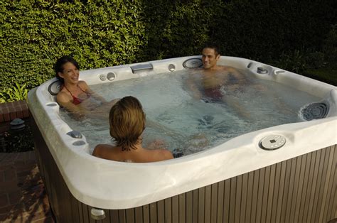 Cool Summer Nights Perfect For Hot Tub Entertaining