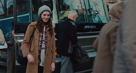 Cinematic Style Anne Hathaway In Love And Other Drugs