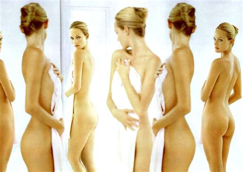 Naked Amber Valletta Added 07 19 2016 By Gwen Ariano