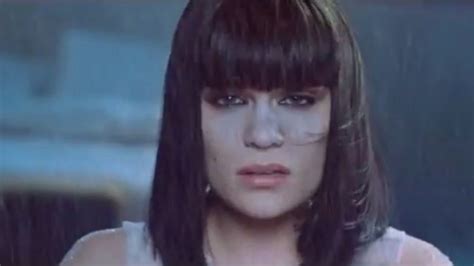 jessie j mashed up with no no no cat is very silly and thus very