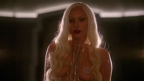 Lady Gaga Nuda ~30 Anni In American Horror Story