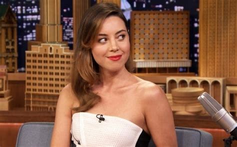 Guy Fired From Macy S After Taking A Selfie With Aubrey Plaza S