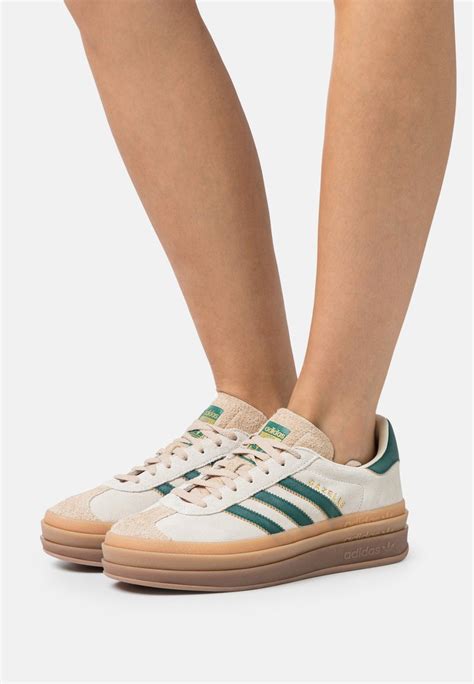 adidas originals gazelle bold tossud cream whitecollegiate greenmagic beigevalkjas