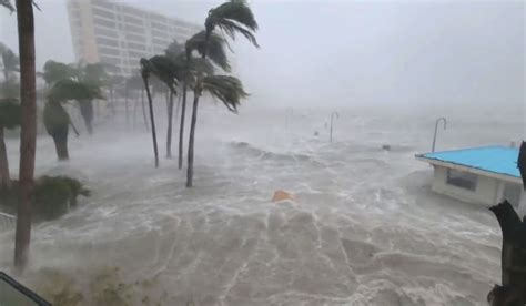 hurricane ian  show massive flooding damage  homes  ian