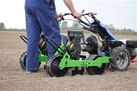 wizard vacuum seeder multi row ultra precise  size seed earth tools