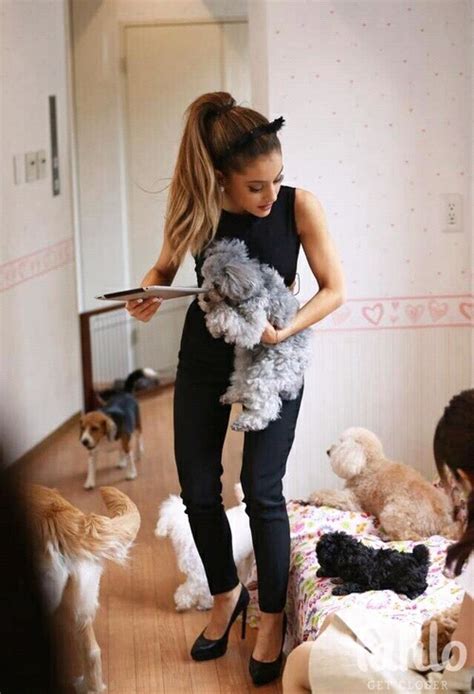 Ariana Ariana Grande Famous Queen Singer Image