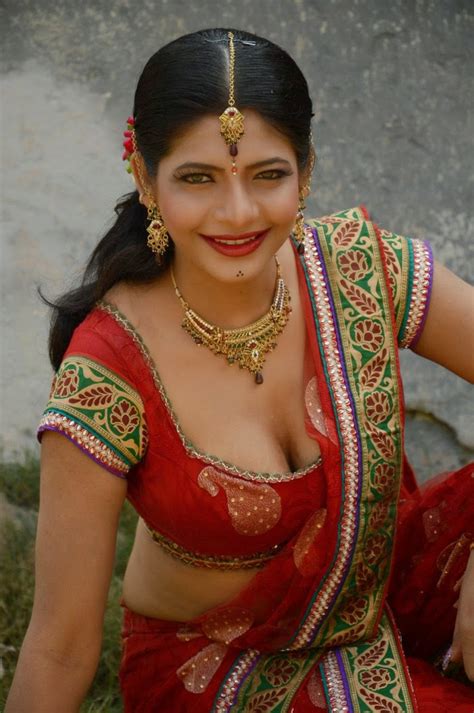 bollywood actresses pictures photos images south indian item girl