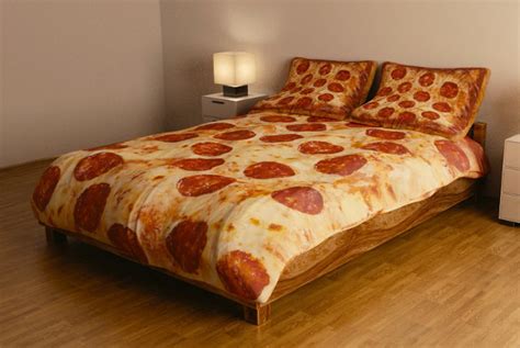sex on cheese and pepperoni the pizza bedding set geekologie