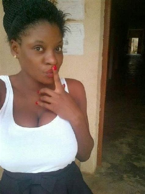 Photos Endowed Nigerian Girl Flaunts Her Boobs On