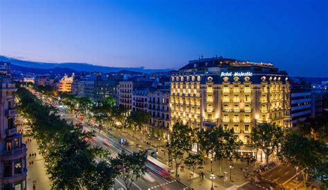 conoce el impresionante hotel majestic en barcelona  sus exclusivas