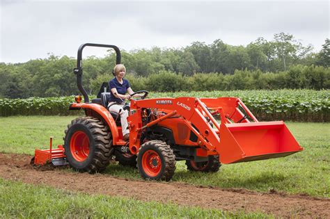kubota enters  market segment  introduction   appeals   time tractor