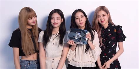 black pink show off their diamond play button from youtube for surpassing 10 million subscribers