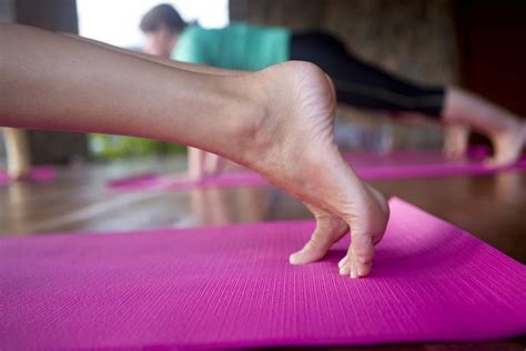 foot cramps during yoga causes treatment prevention
