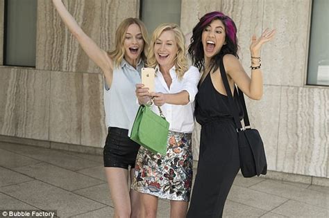 heather graham screens directorial debut in hollywood daily mail online
