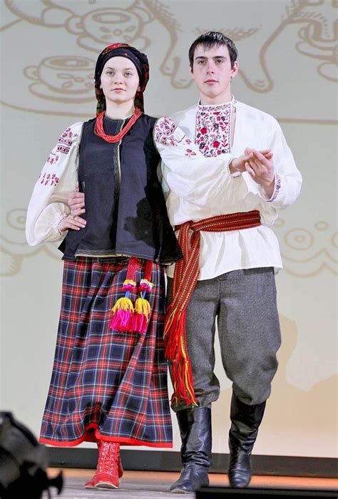pin on traditional russian folk costume русские традиционные костюмы