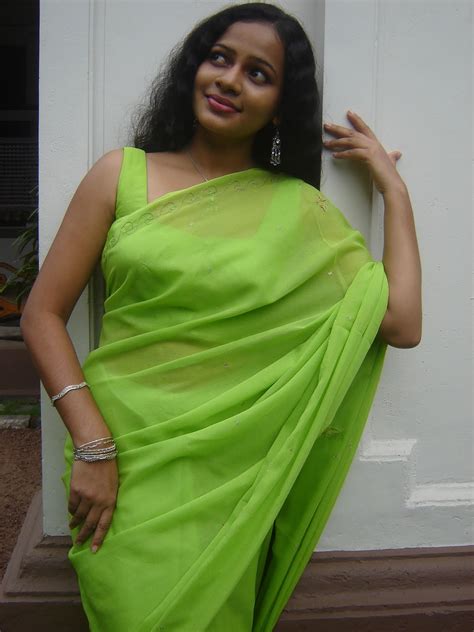 sri lankan models and actress umayangana wikramasinghe