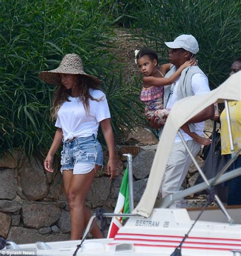 beyonce jay z and blue ivy head back home after their