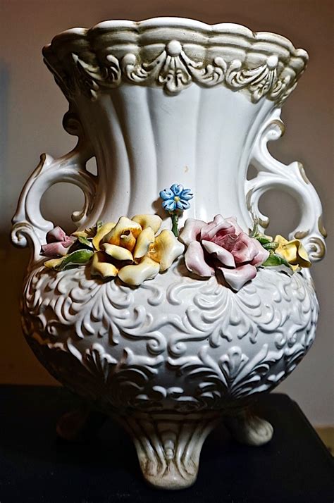 vintage capodimonte italian vase  ca antiche curiosita