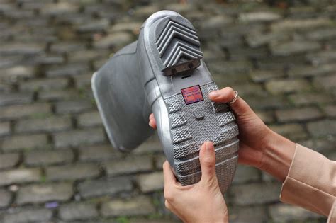 shoe phones    walking pictures cnet