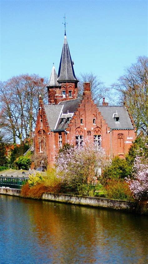 castle  close    minnewater lake  love  bruges belgium bruges venice