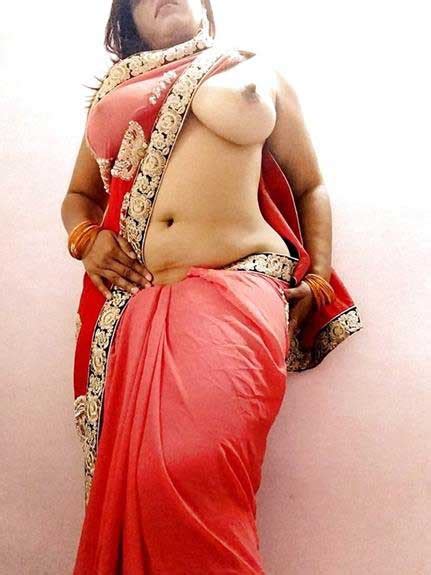 sexy saree me hot bhabhi apne mast big boobs dikha rahi he