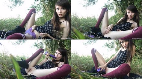Manyvids Webcams Video Presents Girl Ihatethebeach In Field Nympho