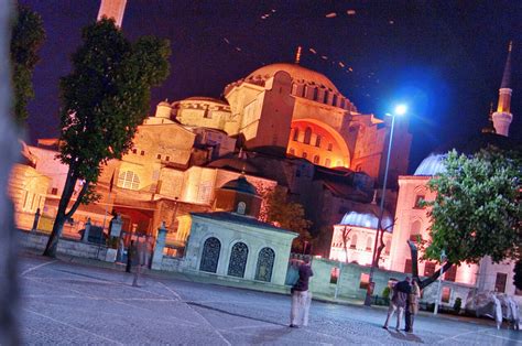 7 Reasons Istanbul’s Our Favorite City On The Planet