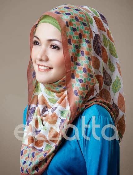 jilbab elzatta polos segi empat gambar hijab